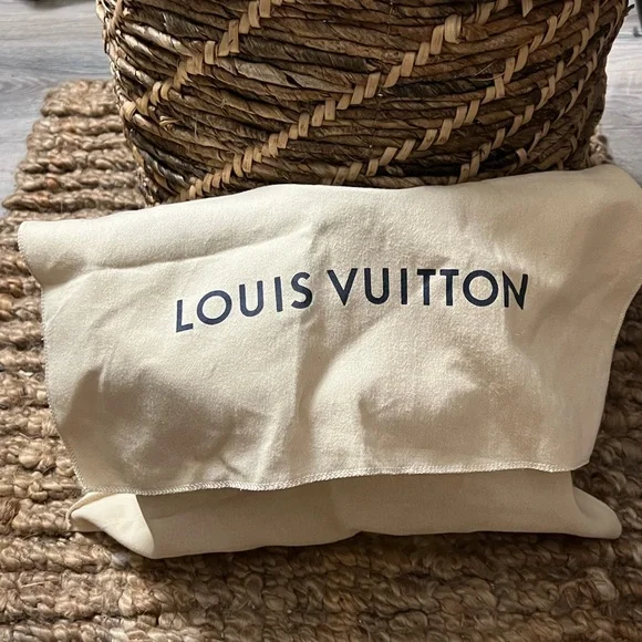 Louis Vuitton Vaugirard Monogram Flap Bag Crossbody Shoulder Designer Purse Noir - Picture 11 of 14